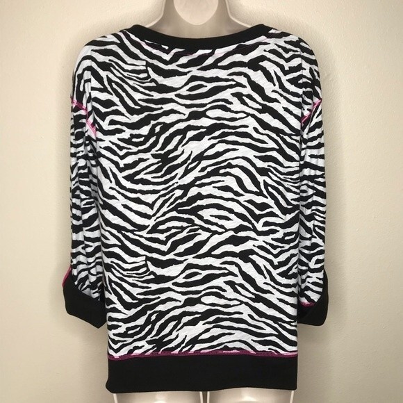NWT Jones New York Sport Black White Zebra Stripe Pink Contrast Top Size PM - Picture 3 of 12